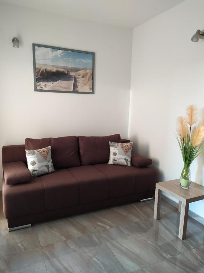 Apartmani Mira Нин Экстерьер фото