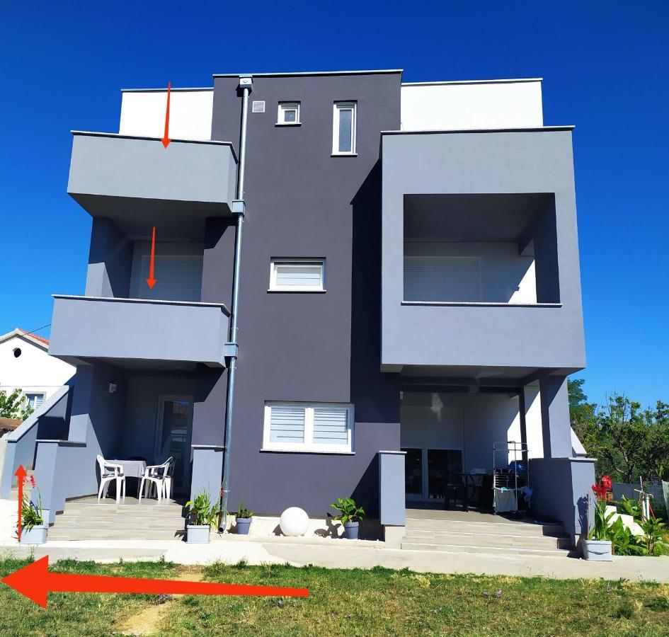 Apartmani Mira Нин Экстерьер фото