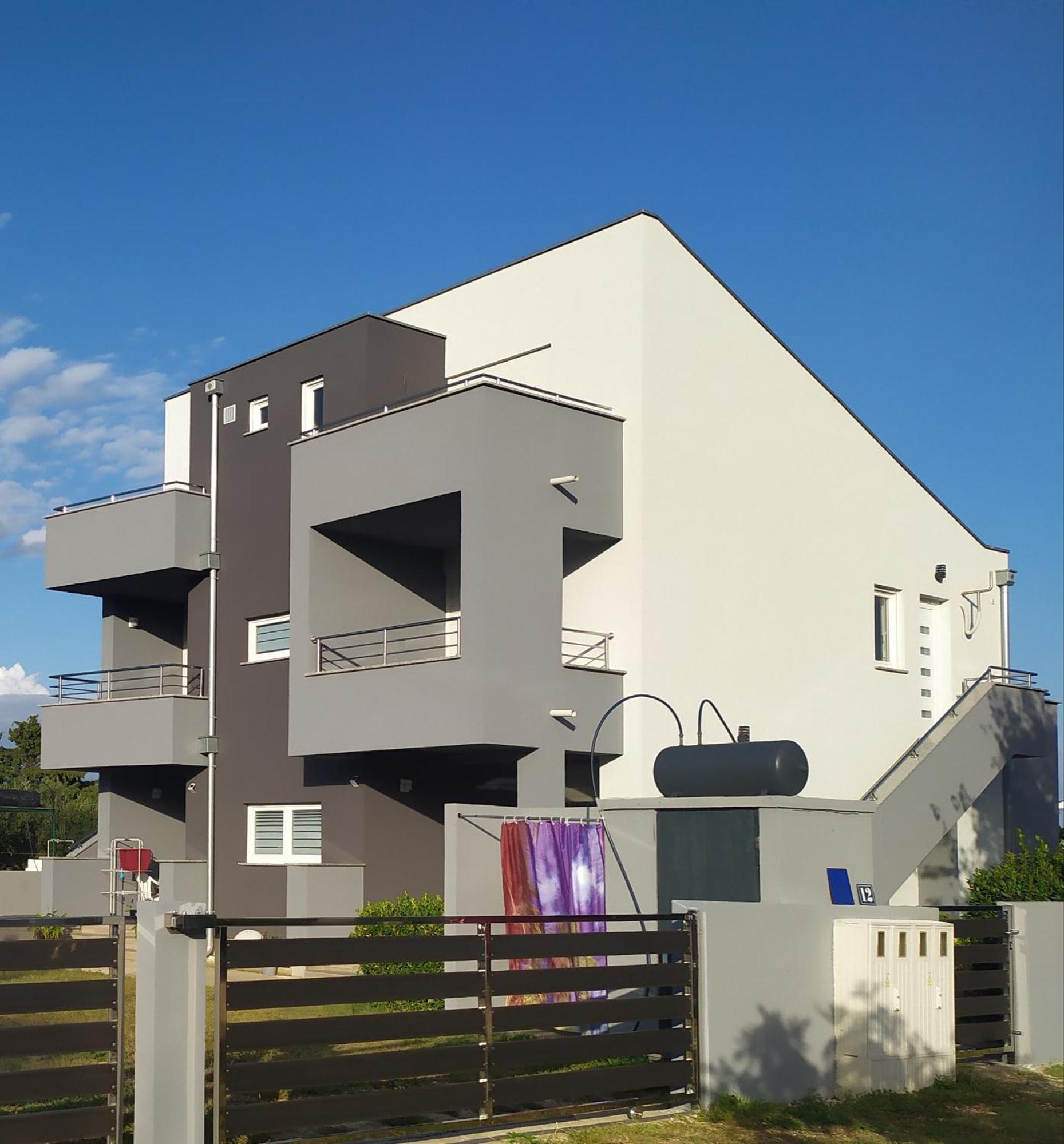 Apartmani Mira Нин Экстерьер фото